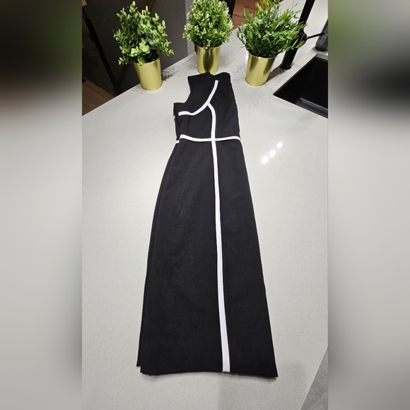 ELLEN TRACY Robe intemporelle et de qualité de longueur midi noire et blanche - Picture 8 of 8